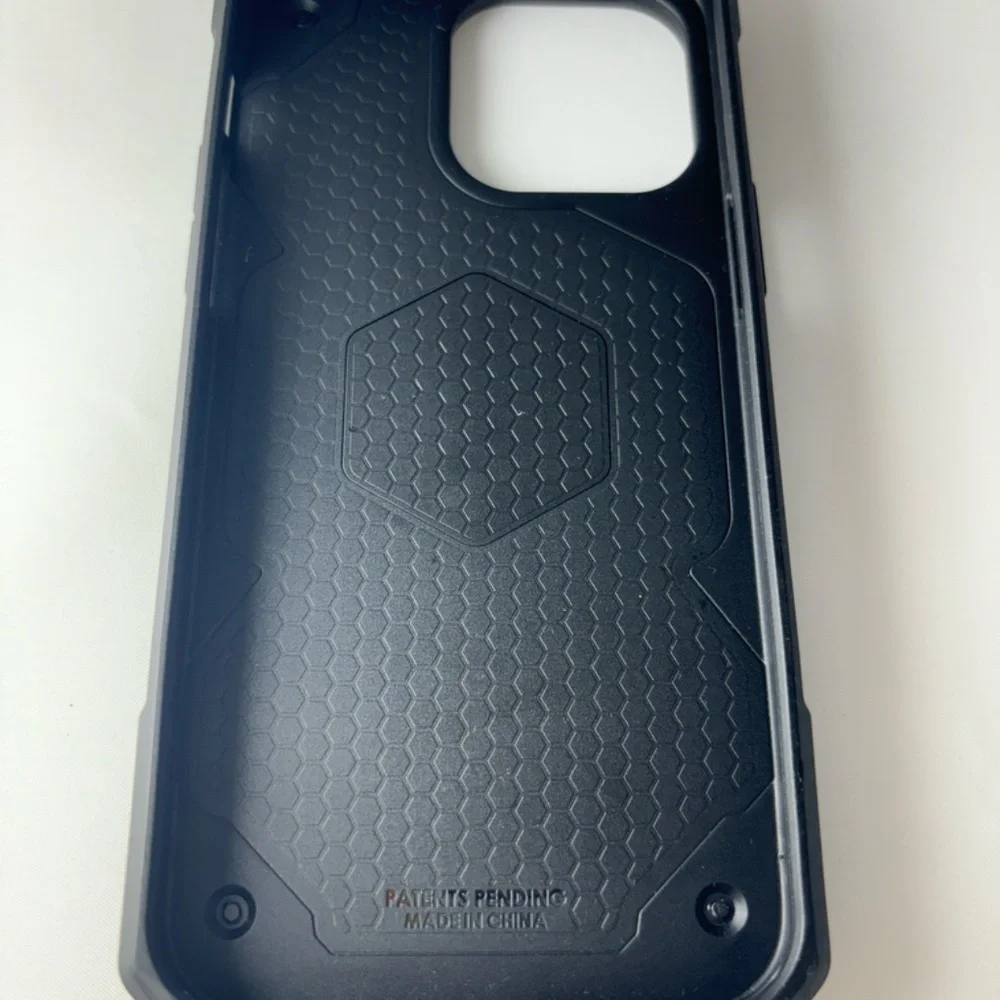 UAG - Monarch Pro Series Case with Magsafe for Apple iPhone 15 Pro Max - Carbon